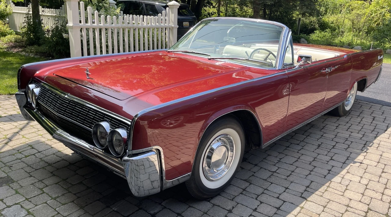 1962 Lincoln Continental 4th Gen - Image 10 of 31