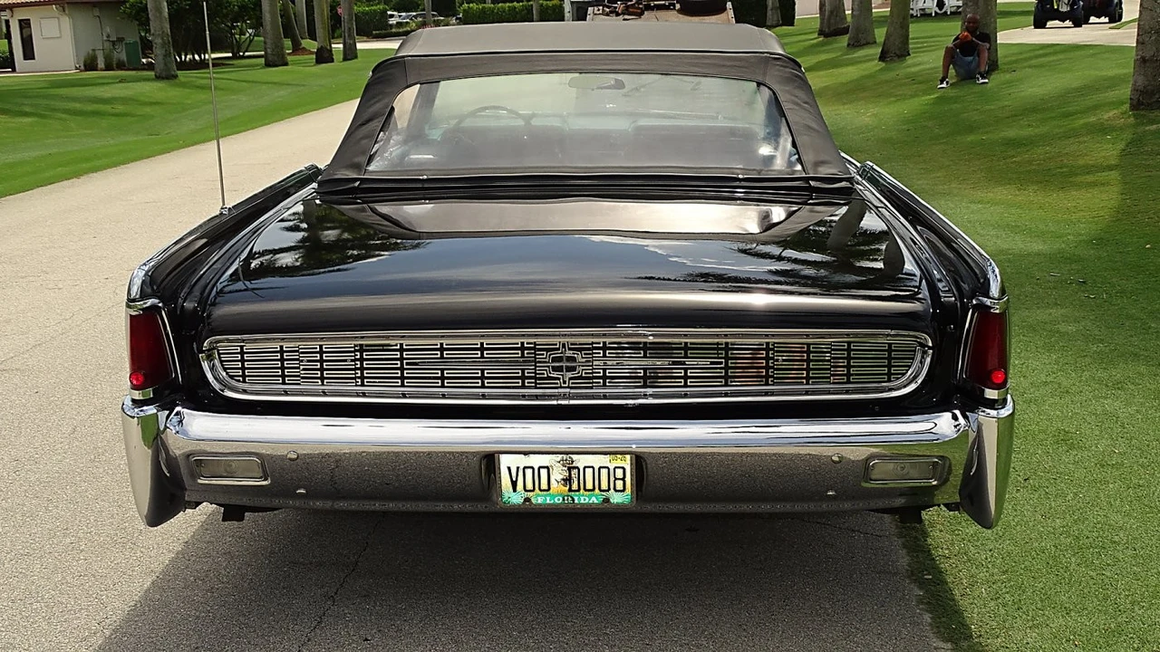 1962 Lincoln Continental 4th Gen - Image 12 of 24