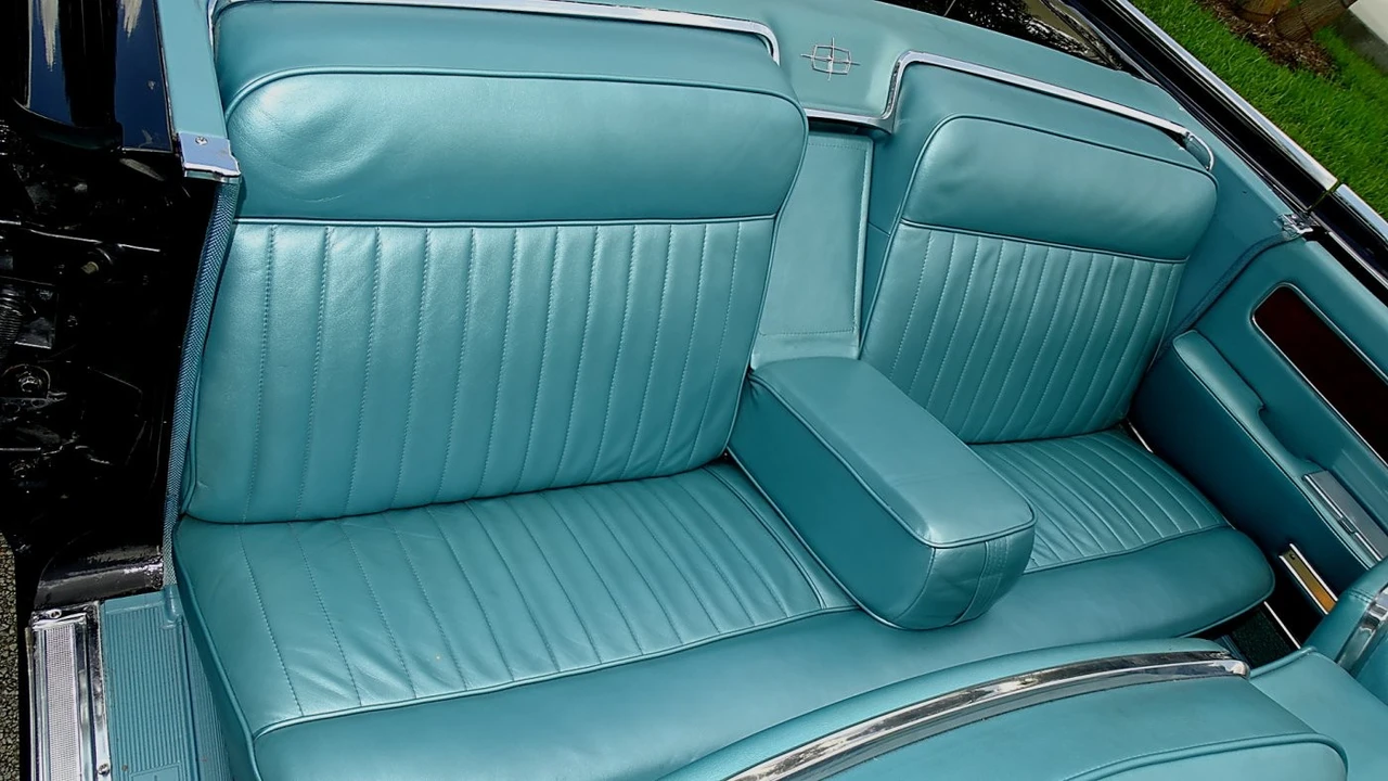 1962 Lincoln Continental 4th Gen - Image 21 of 24