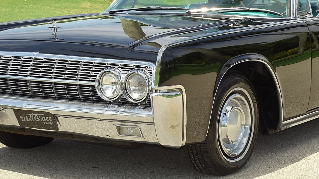 1962 Lincoln Continental 4th Gen - Image 13 of 24