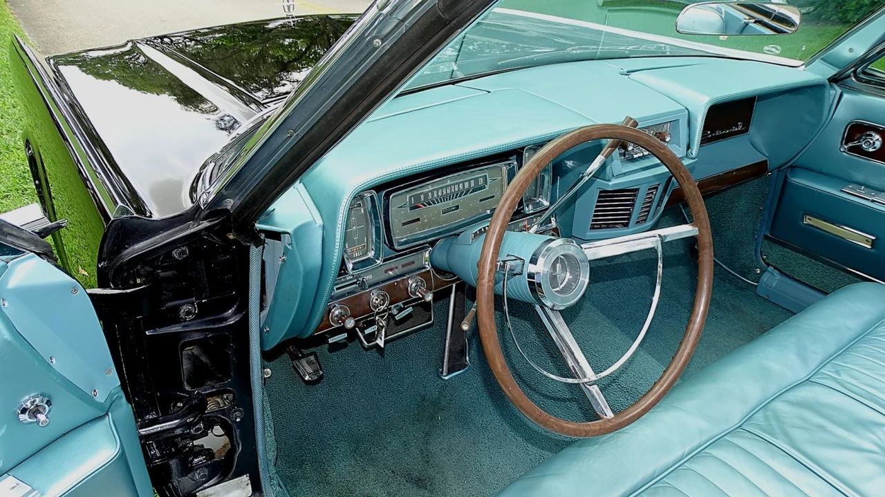 1962 Lincoln Continental 4th Gen - Image 20 of 24
