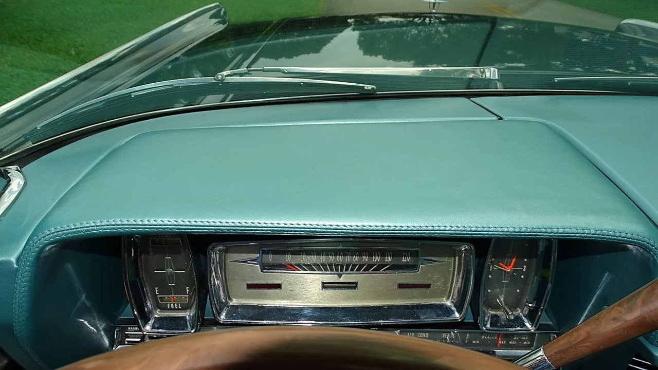 1962 Lincoln Continental 4th Gen - Image 22 of 24