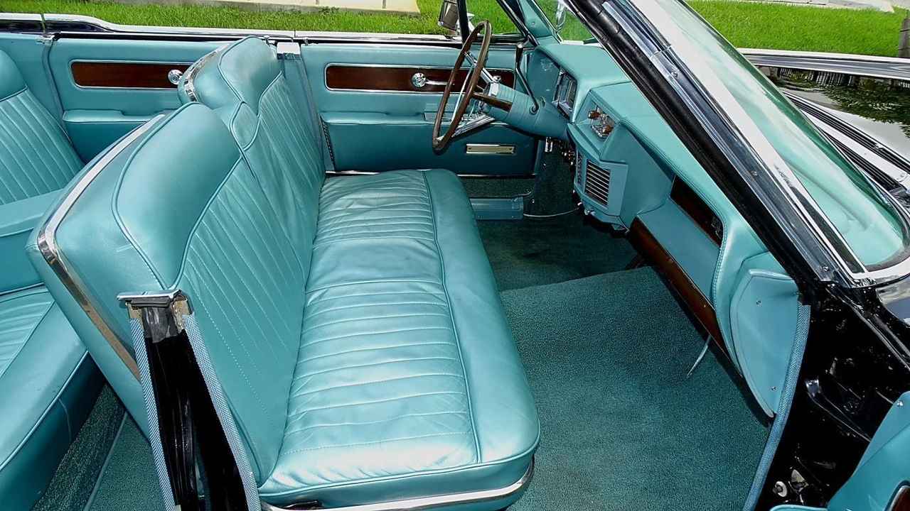 1962 Lincoln Continental 4th Gen - Image 14 of 24