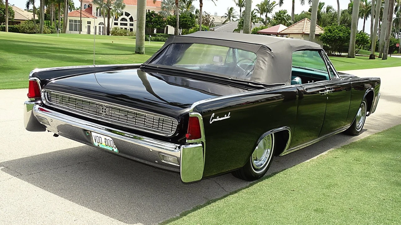 1962 Lincoln Continental 4th Gen - Image 7 of 24