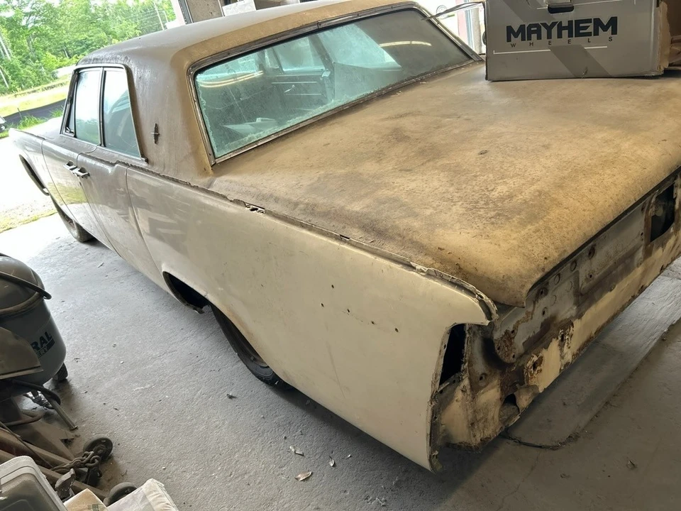 1962 Lincoln Continental 4th Gen - Image 5 of 14