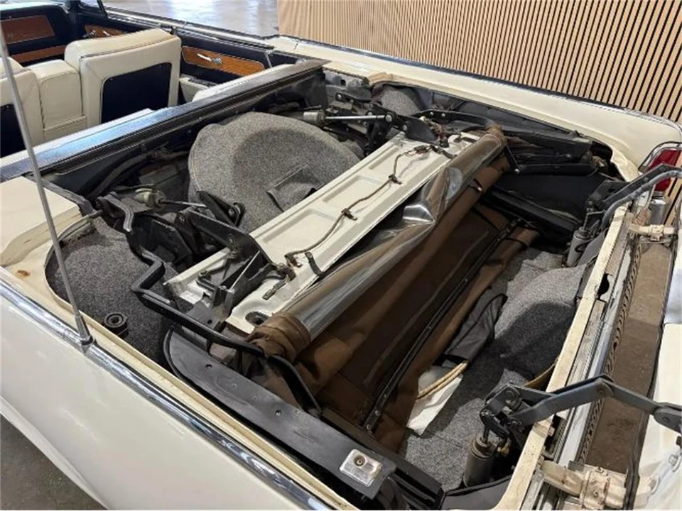 1962 Lincoln Continental 4th Gen - Image 6 of 30