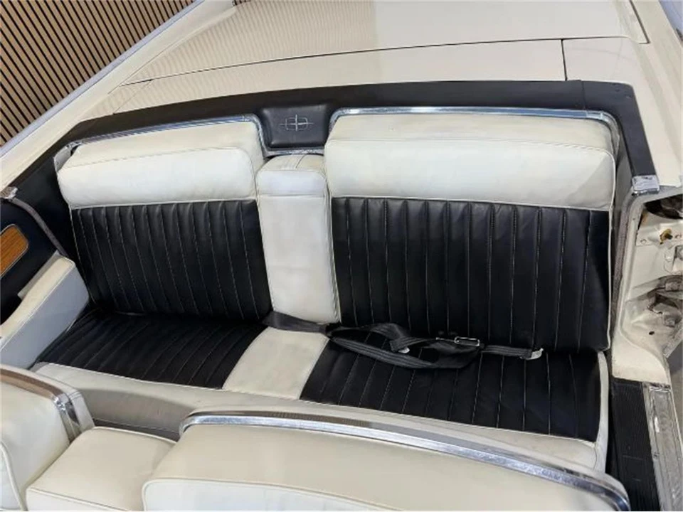 1962 Lincoln Continental 4th Gen - Image 13 of 30