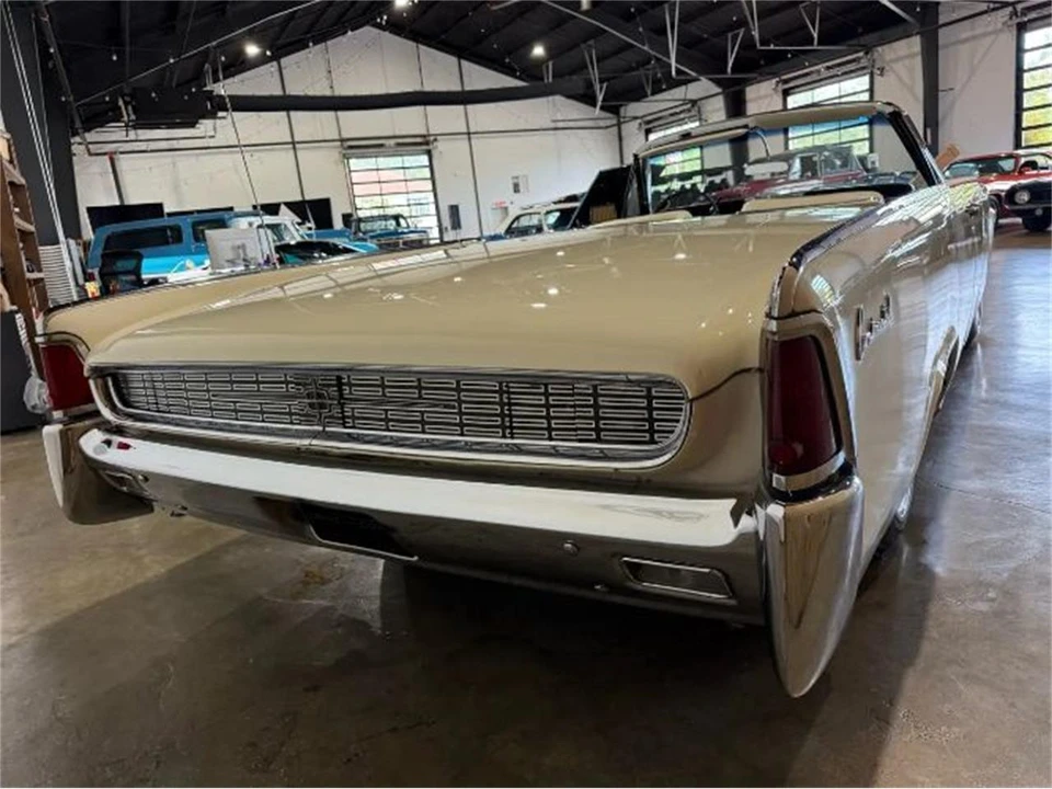 1962 Lincoln Continental 4th Gen - Image 26 of 30