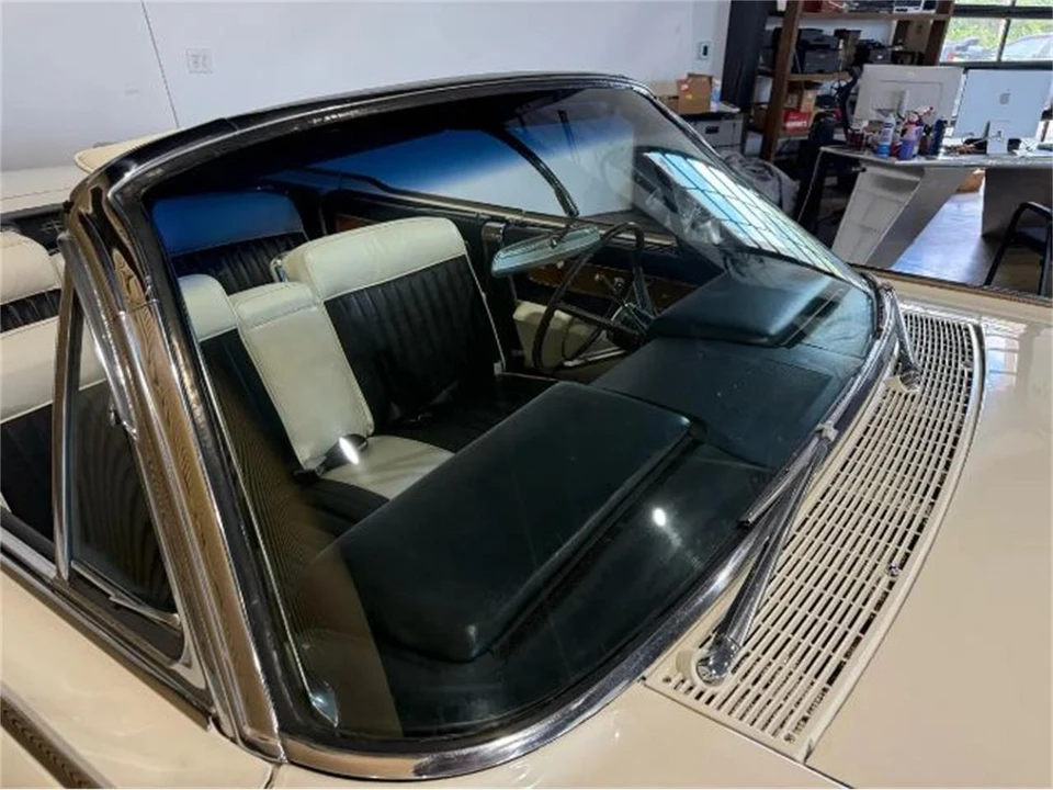 1962 Lincoln Continental 4th Gen - Image 28 of 30