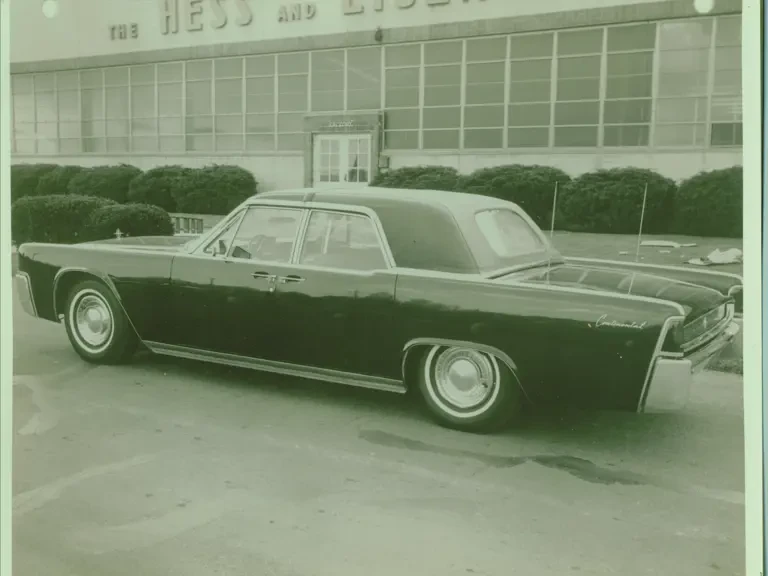 1962 Lincoln Continental 4th Gen - Image 25 of 30