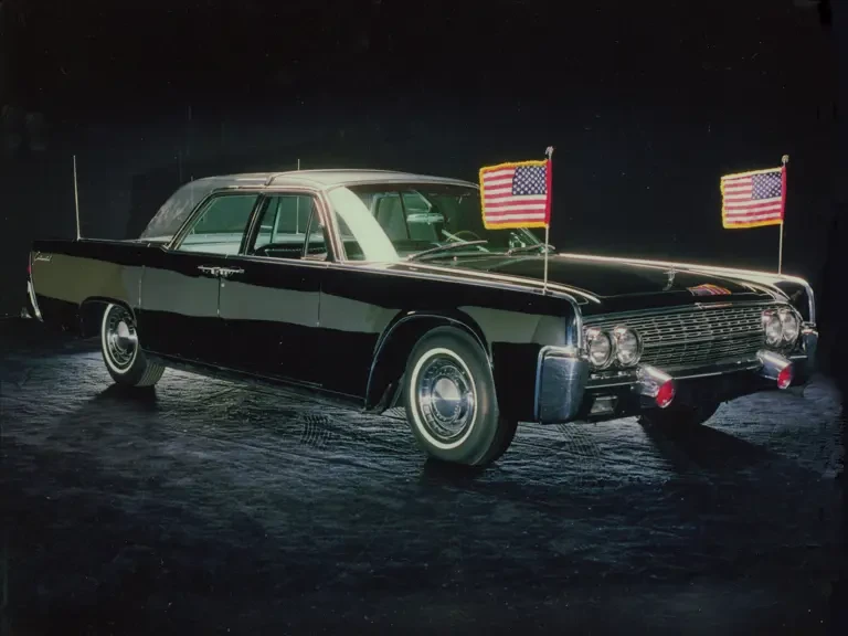 1962 Lincoln Continental 4th Gen - Image 2 of 2