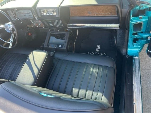 1962 Lincoln Continental 4th Gen - Image 16 of 19