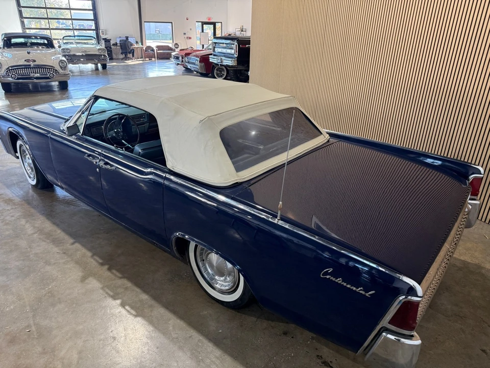 1962 Lincoln Continental 4th Gen - Image 12 of 21