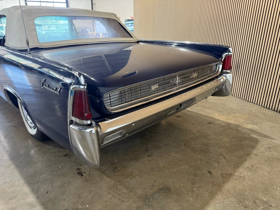 1962 Lincoln Continental 4th Gen - Image 11 of 21