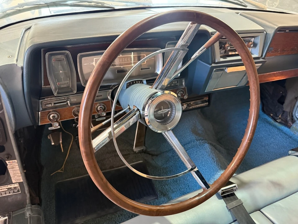 1962 Lincoln Continental 4th Gen - Image 17 of 21