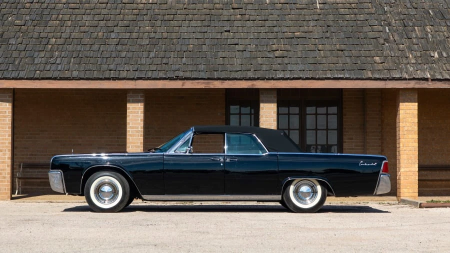 1962 Lincoln Continental 4th Gen - Image 2 of 12