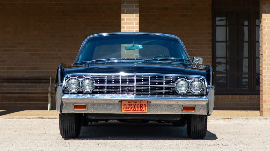 1962 Lincoln Continental 4th Gen - Image 11 of 12