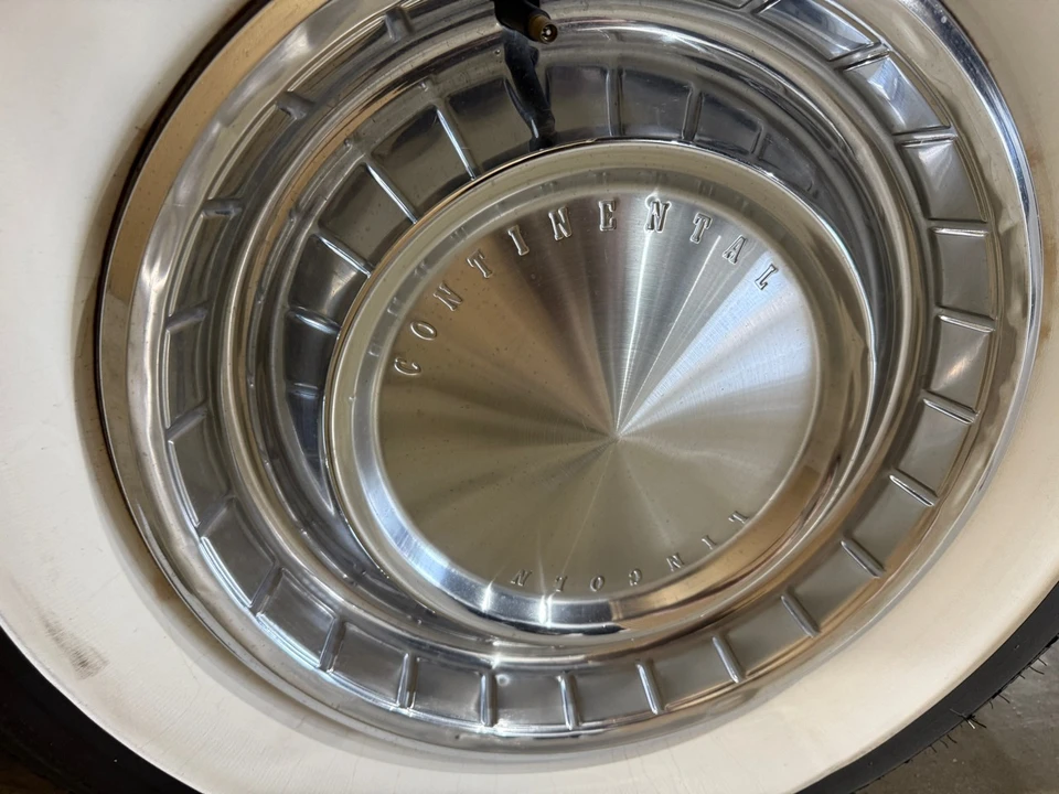 1962 Lincoln Continental 4th Gen - Image 18 of 21