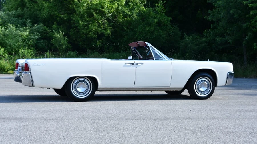1962 Lincoln Continental 4th Gen - Image 14 of 31