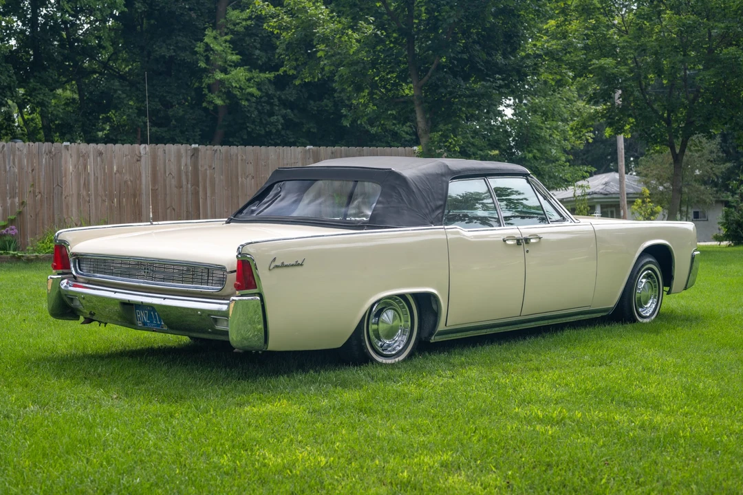 1962 Lincoln Continental 4th Gen - Image 13 of 31