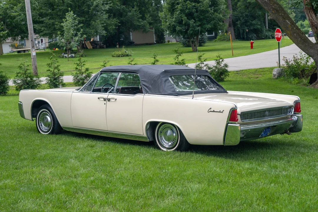 1962 Lincoln Continental 4th Gen - Image 11 of 31