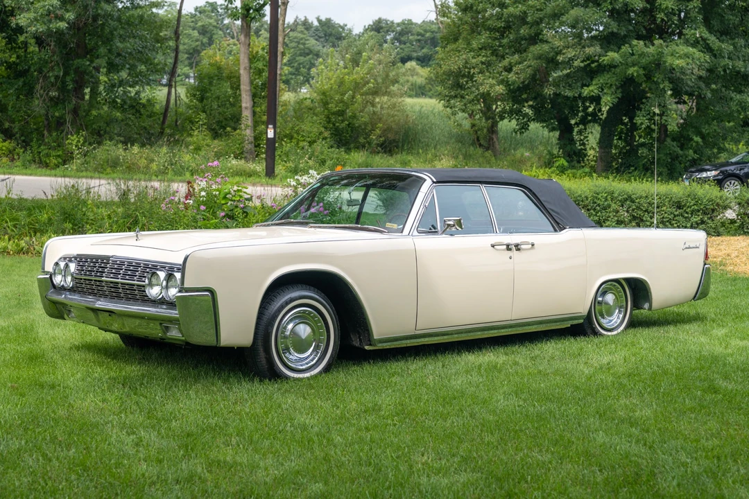 1962 Lincoln Continental 4th Gen - Image 9 of 31