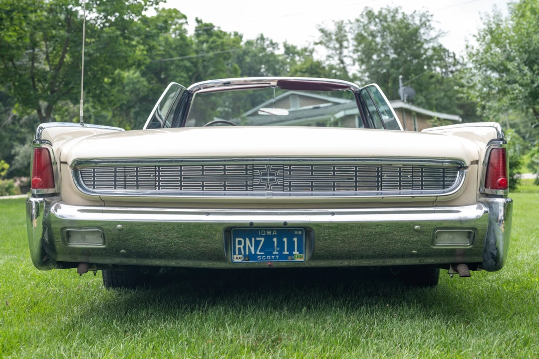 1962 Lincoln Continental 4th Gen - Image 19 of 31