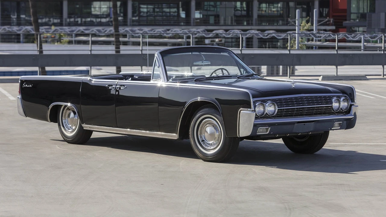 1962 Lincoln Continental 4th Gen - Image 8 of 31