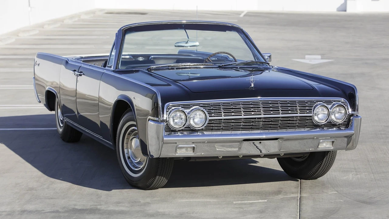 1962 Lincoln Continental 4th Gen - Image 4 of 31