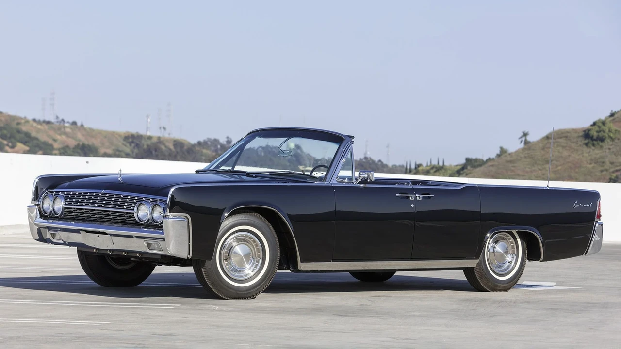 1962 Lincoln Continental 4th Gen - Image 12 of 31