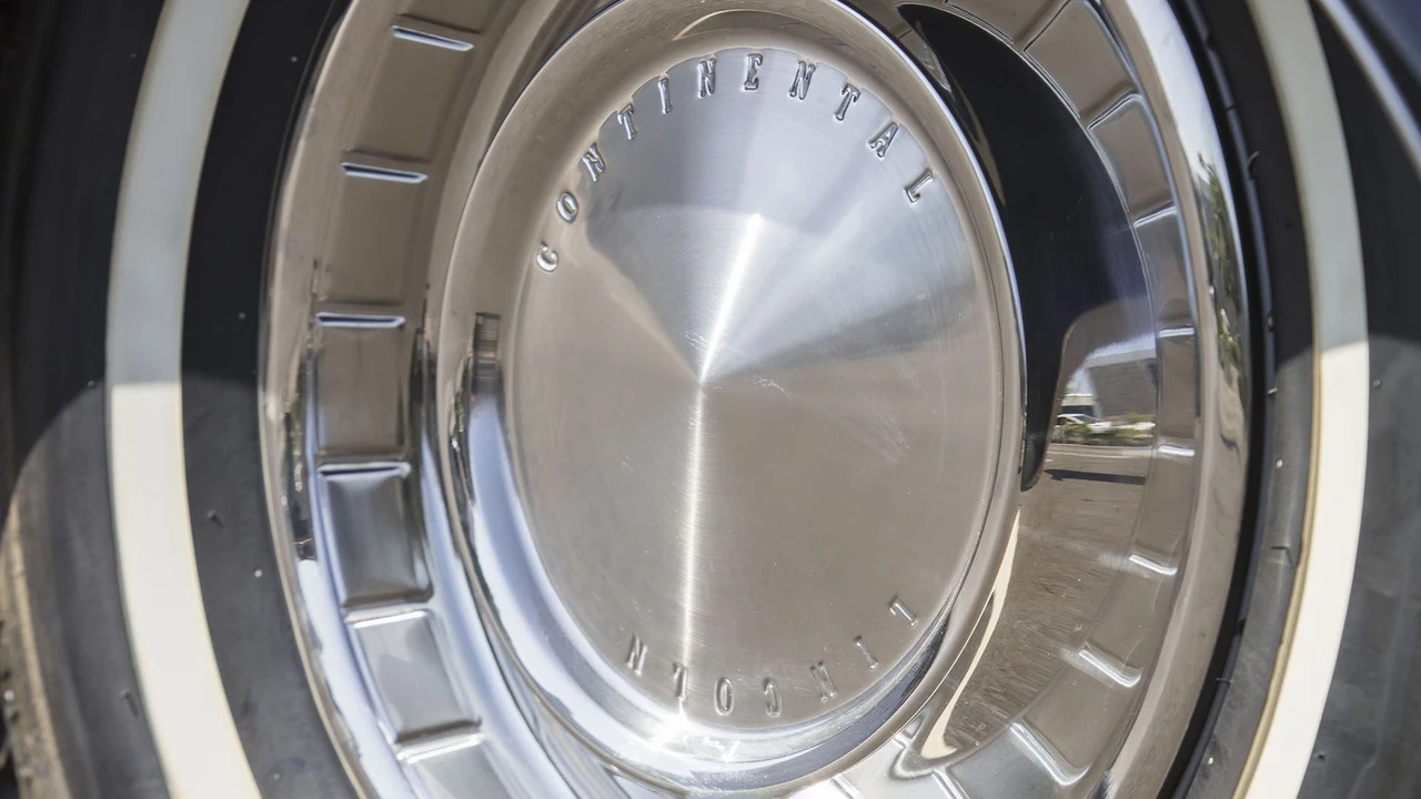 1962 Lincoln Continental 4th Gen - Image 29 of 31