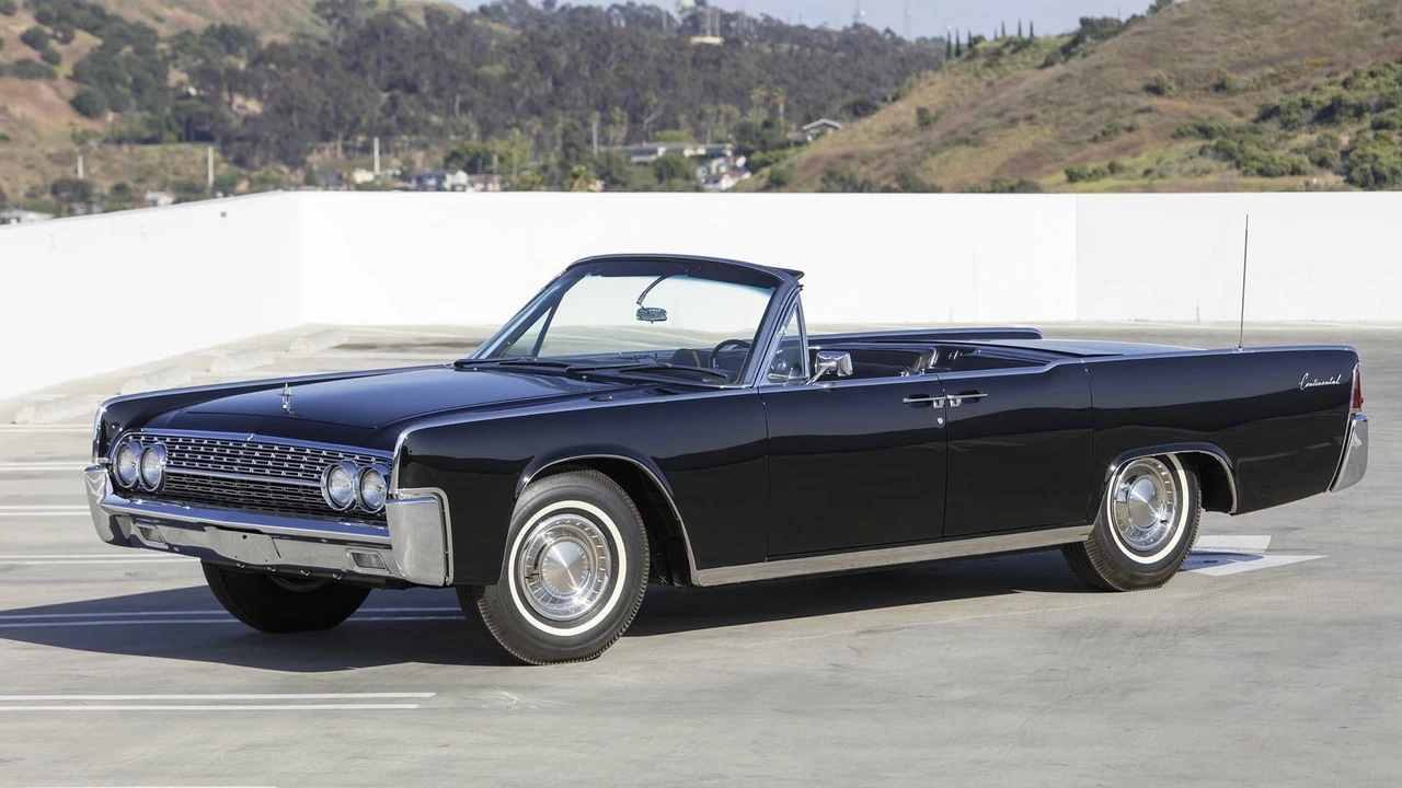 1962 Lincoln Continental 4th Gen - Image 9 of 31