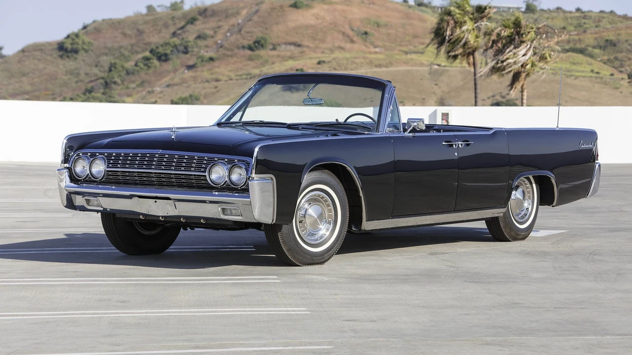 1962 Lincoln Continental 4th Gen - Image 13 of 31