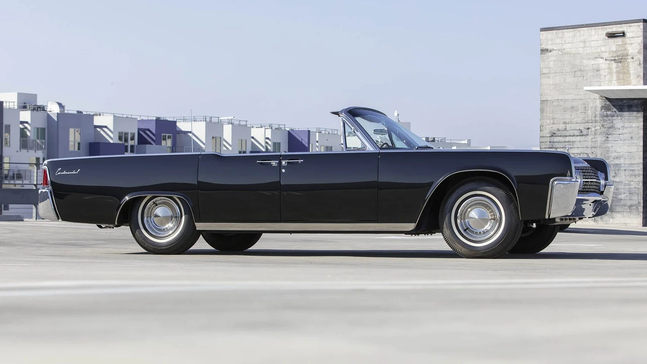 1962 Lincoln Continental 4th Gen - Image 16 of 31