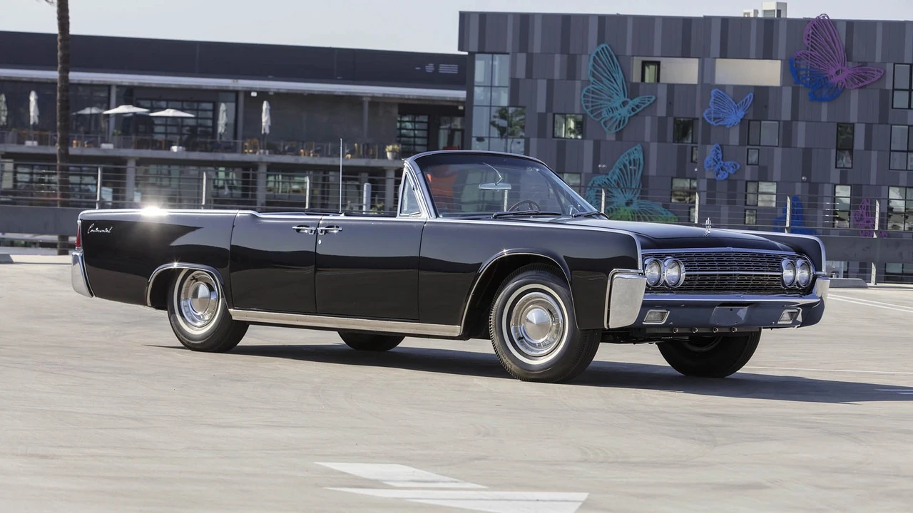 1962 Lincoln Continental 4th Gen - Image 10 of 31