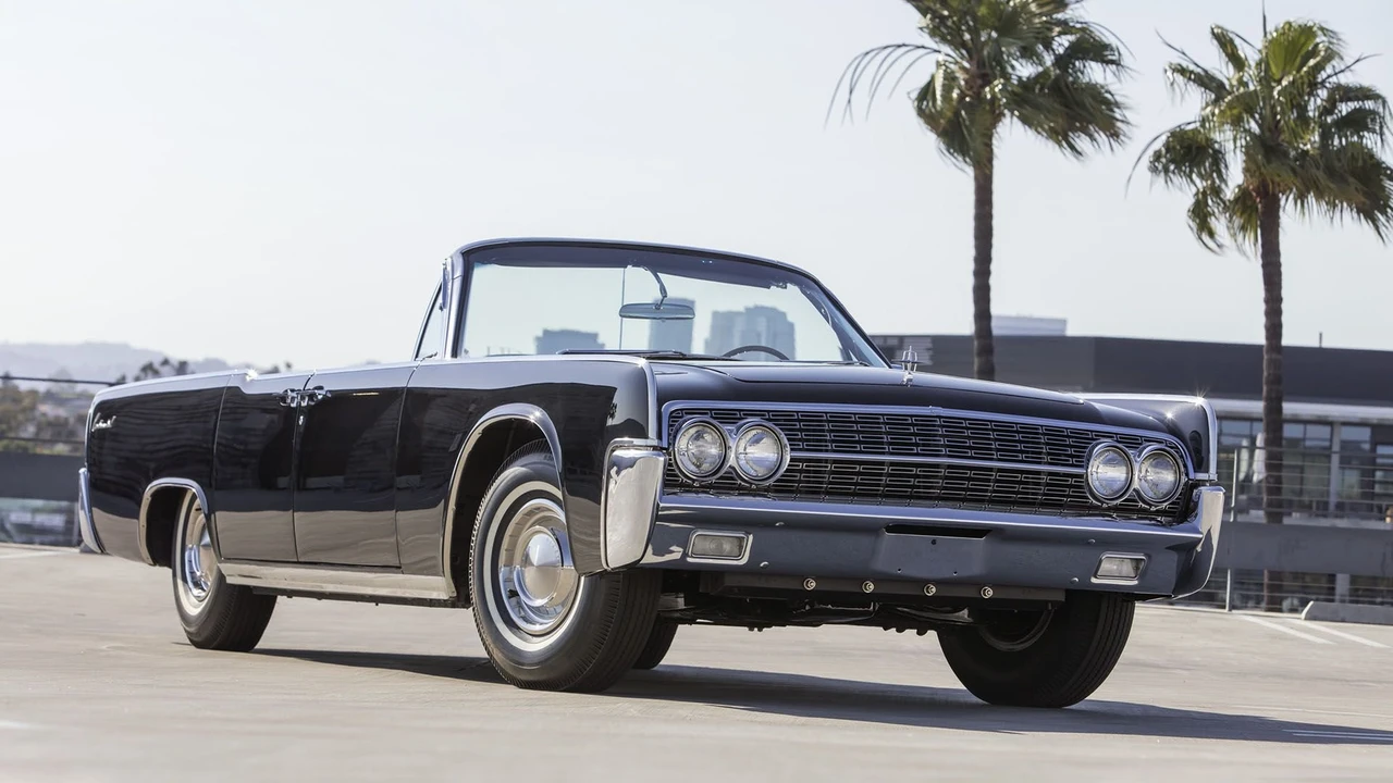 1962 Lincoln Continental 4th Gen - Image 15 of 31