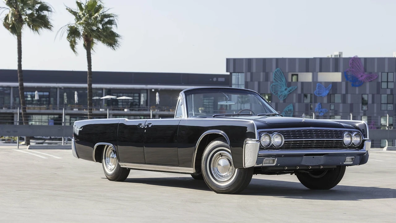 1962 Lincoln Continental 4th Gen - Image 7 of 31