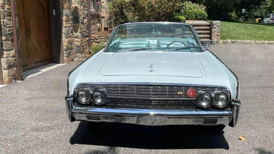 1962 Lincoln Continental 4th Gen - Image 11 of 31