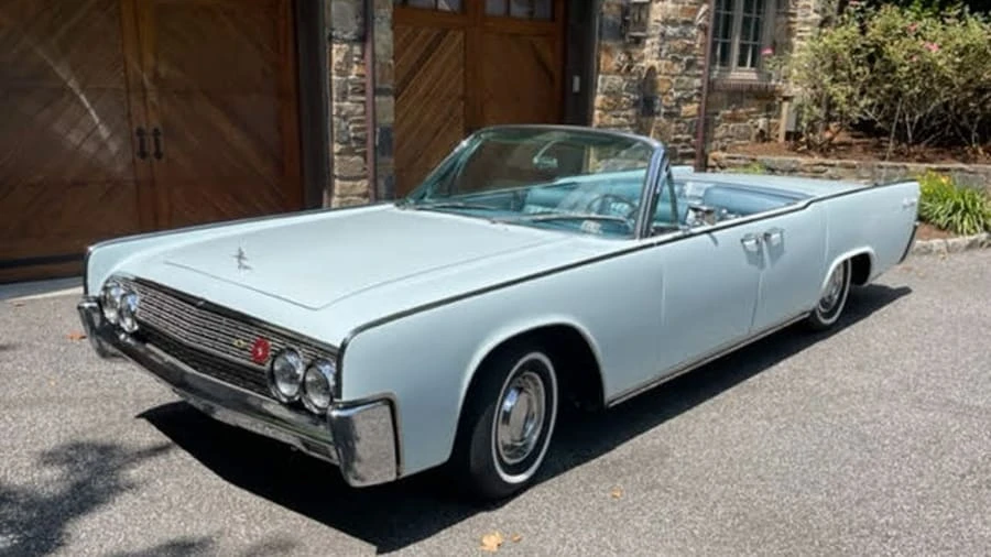 1962 Lincoln Continental 4th Gen - Image 13 of 31