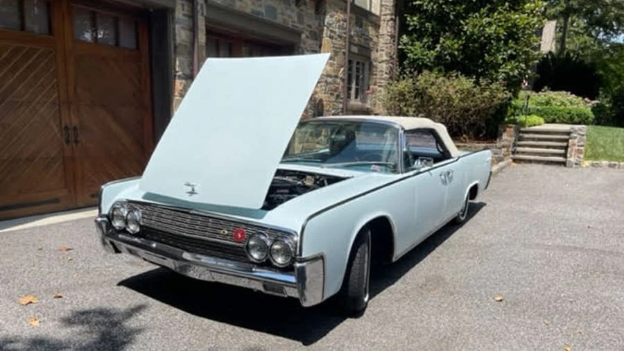1962 Lincoln Continental 4th Gen - Image 14 of 31