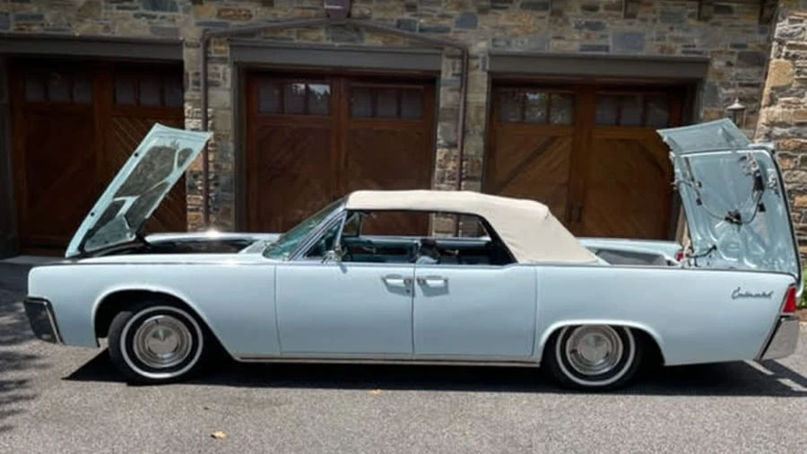 1962 Lincoln Continental 4th Gen - Image 15 of 31