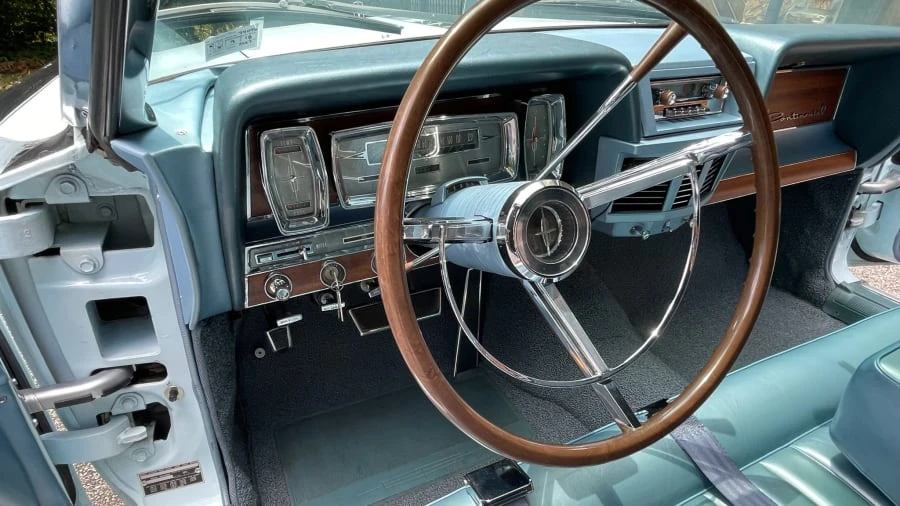 1962 Lincoln Continental 4th Gen - Image 16 of 31