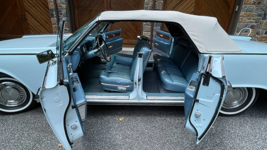 1962 Lincoln Continental 4th Gen - Image 17 of 31