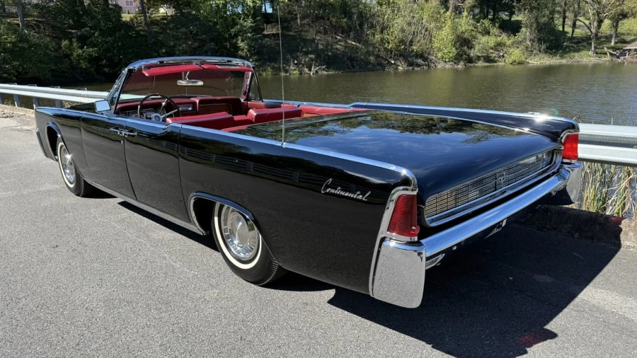 1962 Lincoln Continental 4th Gen - Image 14 of 31
