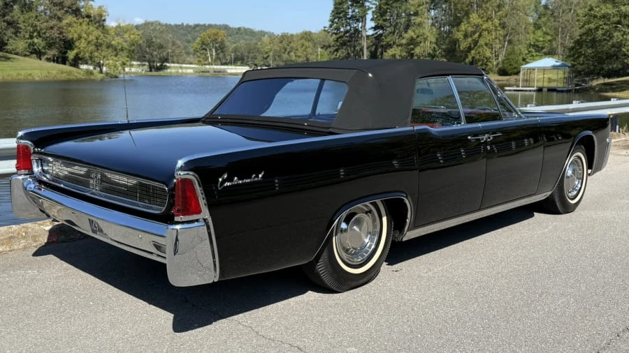 1962 Lincoln Continental 4th Gen - Image 11 of 31