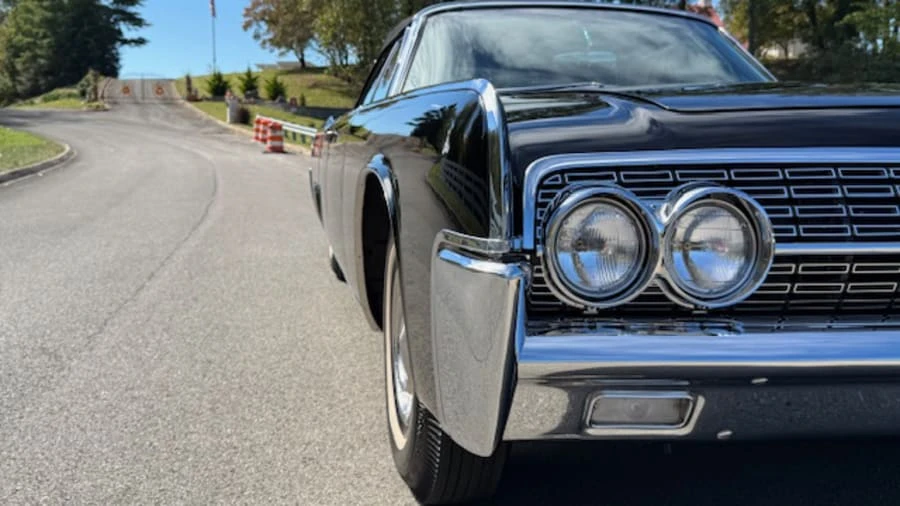 1962 Lincoln Continental 4th Gen - Image 8 of 31