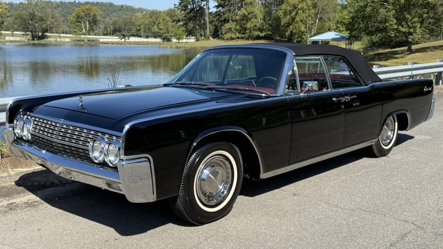 1962 Lincoln Continental 4th Gen - Image 13 of 31