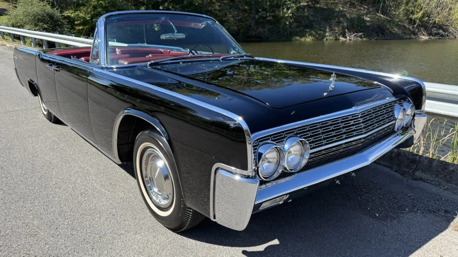 1962 Lincoln Continental 4th Gen - Image 18 of 31