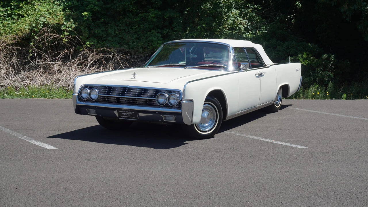 1962 Lincoln Continental 4th Gen - Image 4 of 31