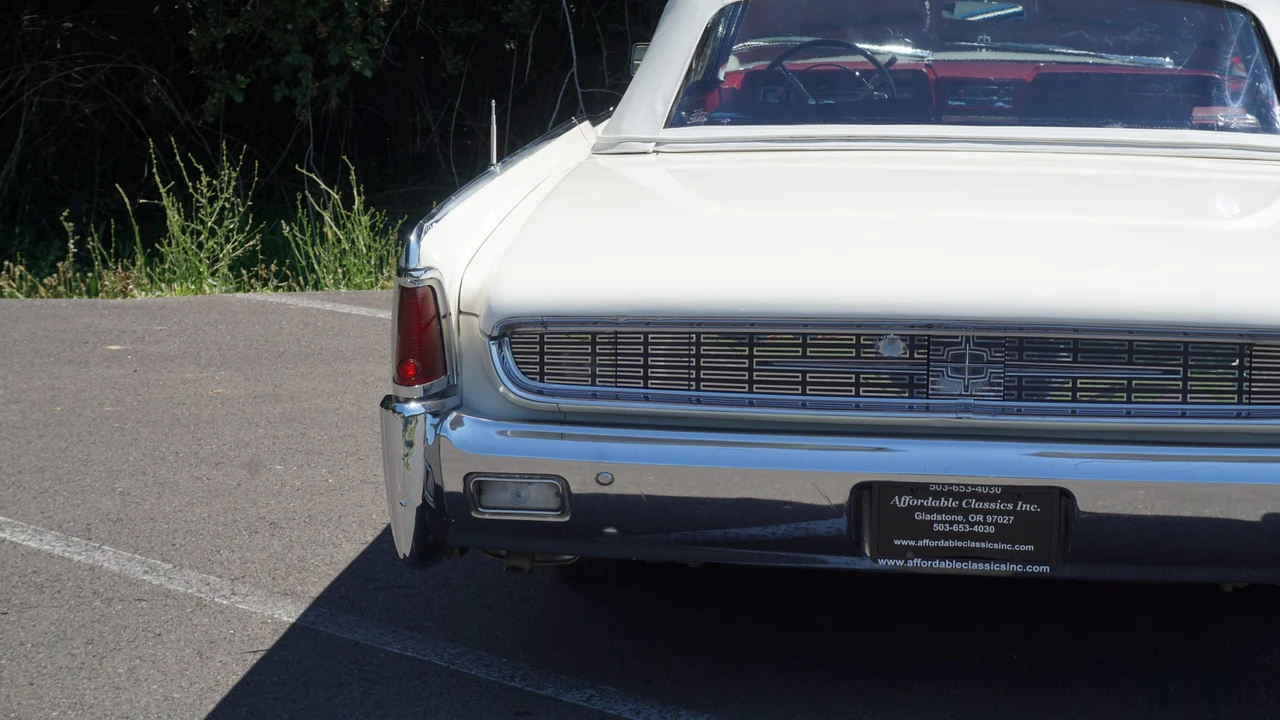 1962 Lincoln Continental 4th Gen - Image 24 of 31
